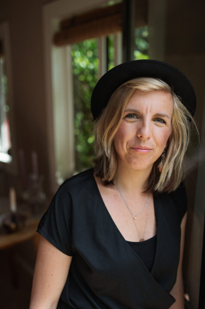 Anne van den Berg branding shoot-91